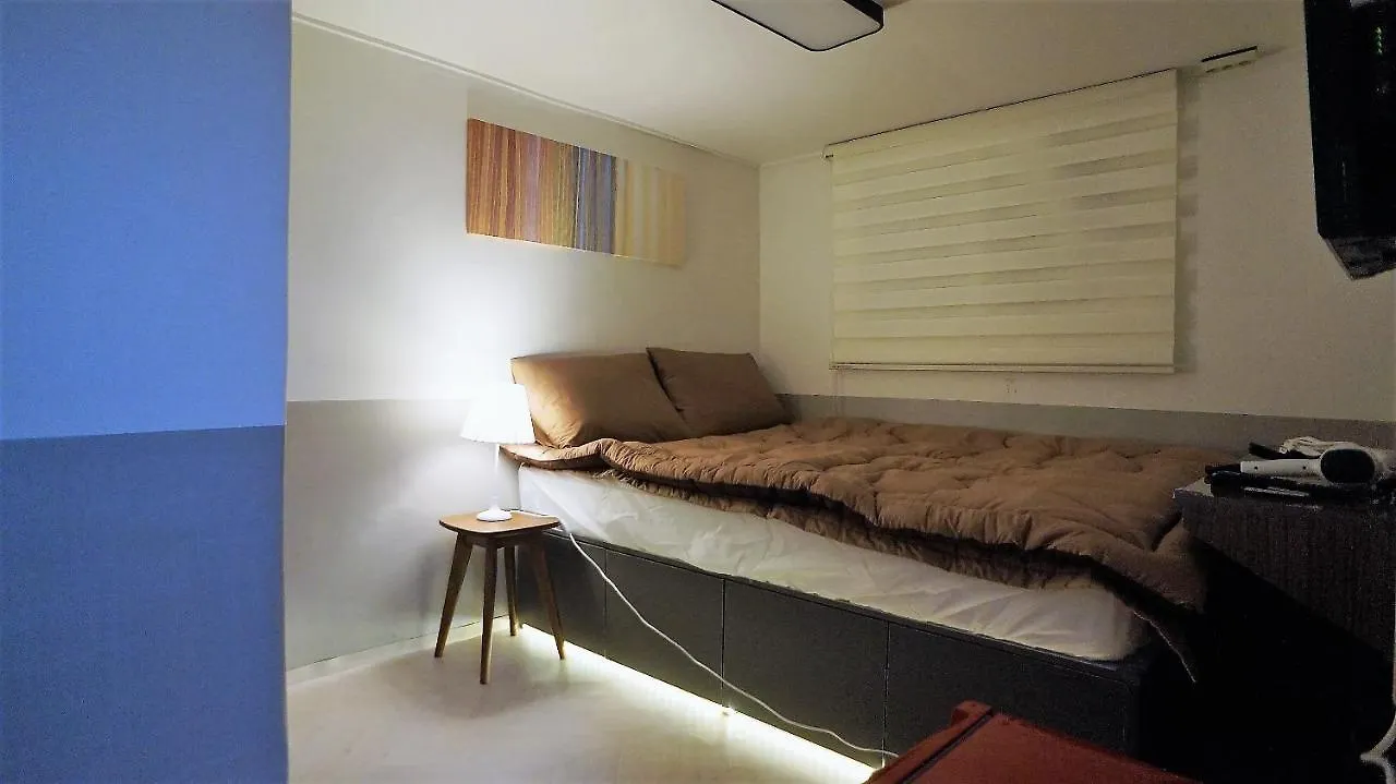 Blue Mansion Guesthouse Σεούλ Πανσιόν