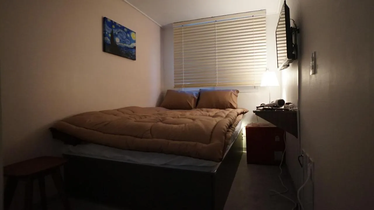 Blue Mansion Guesthouse Σεούλ Πανσιόν