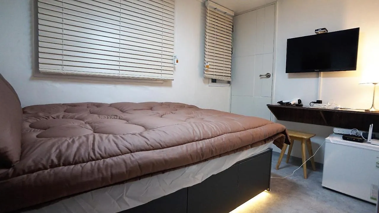 Blue Mansion Guesthouse Σεούλ