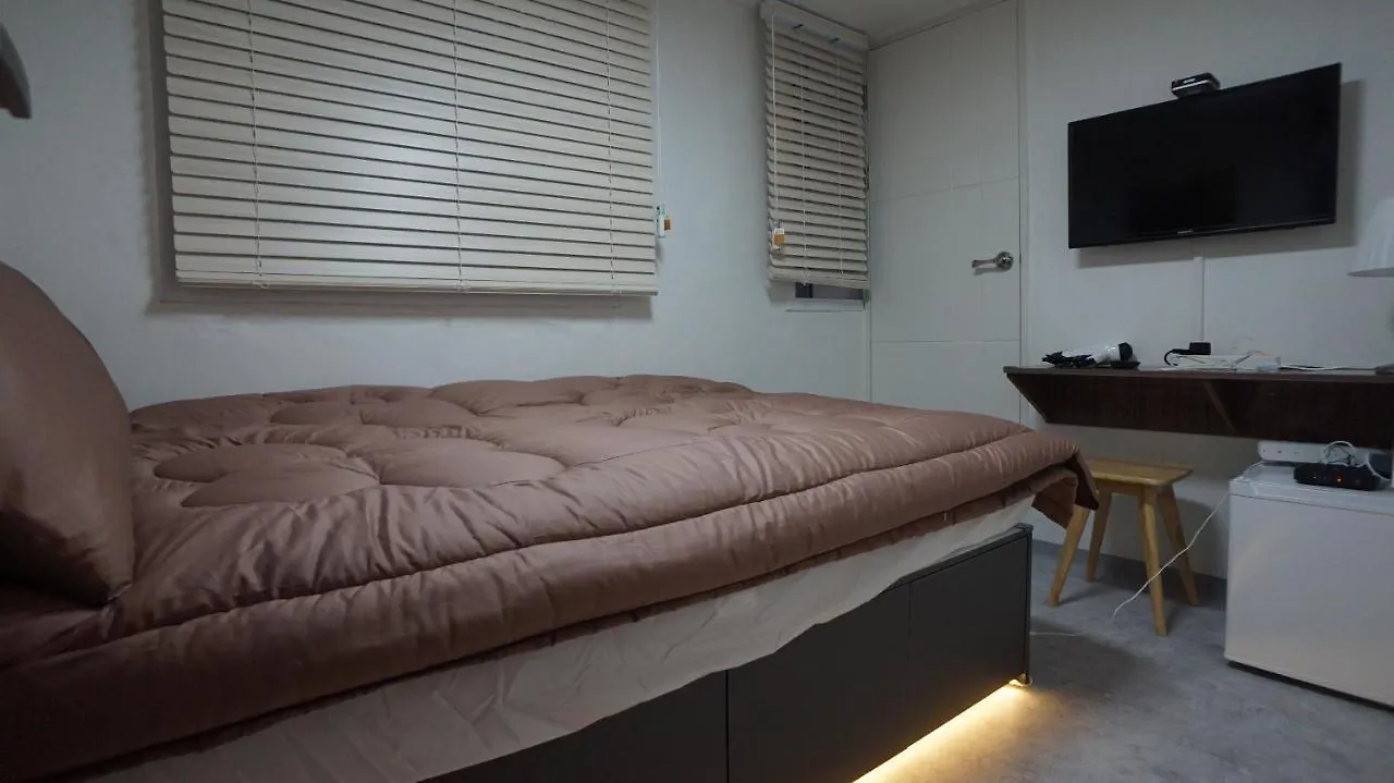 Blue Mansion Guesthouse Seoul 2*,