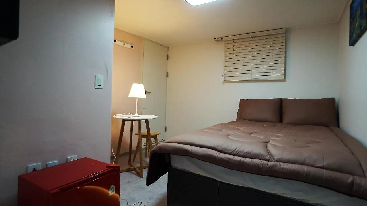 Blue Mansion Guesthouse Σεούλ